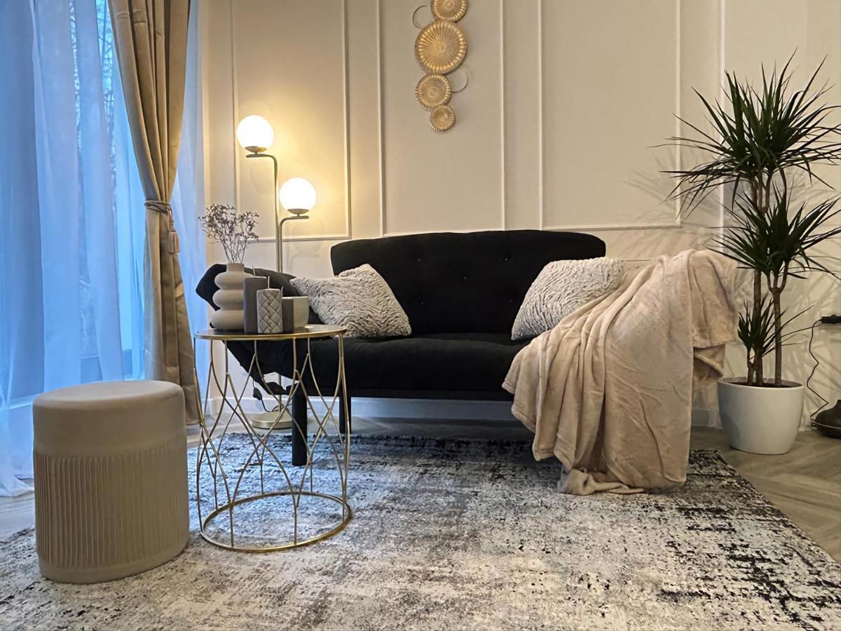 Luxury Mansion Apartment Bukares Bagian luar foto