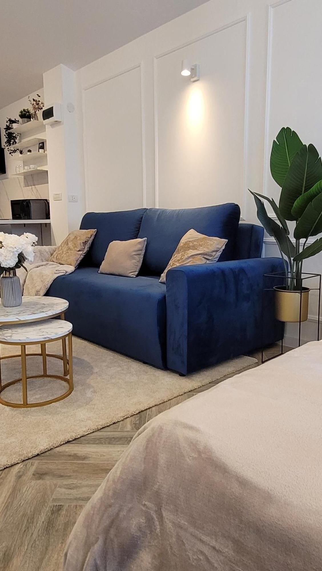 Luxury Mansion Apartment Bukares Bagian luar foto